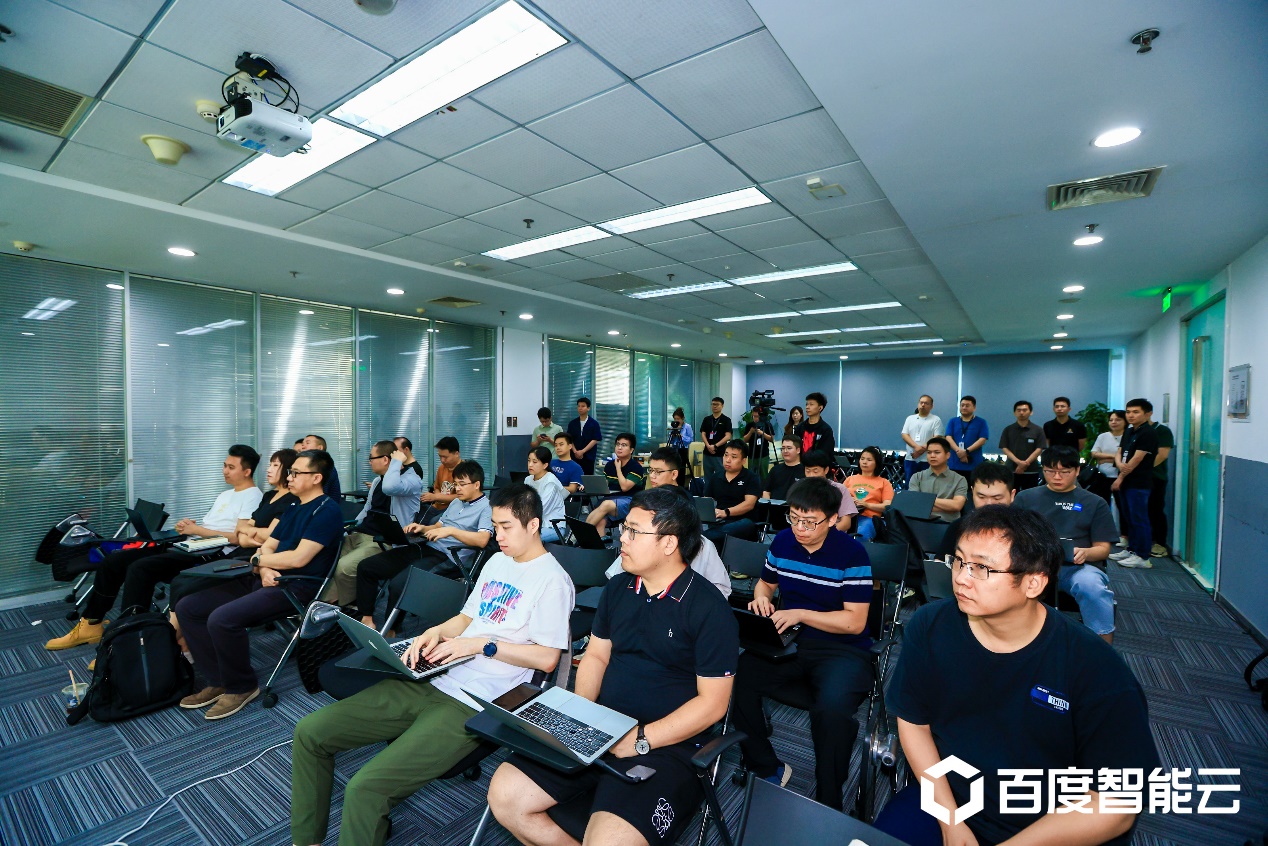 尊龙凯时动力受邀加入首期百度智能云文心千帆大模子平台实训营